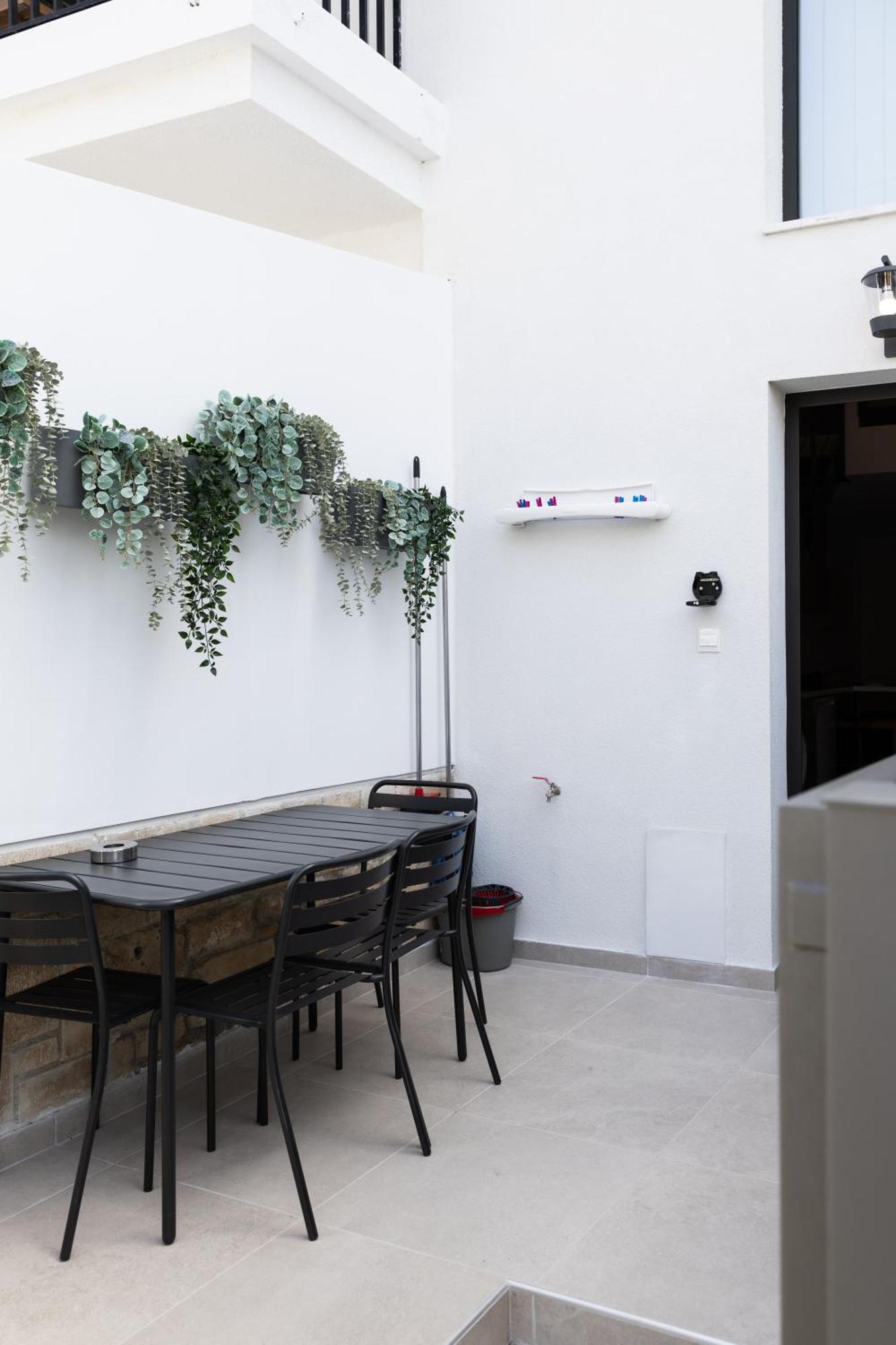 Panmari Apartment Paphos Exterior photo