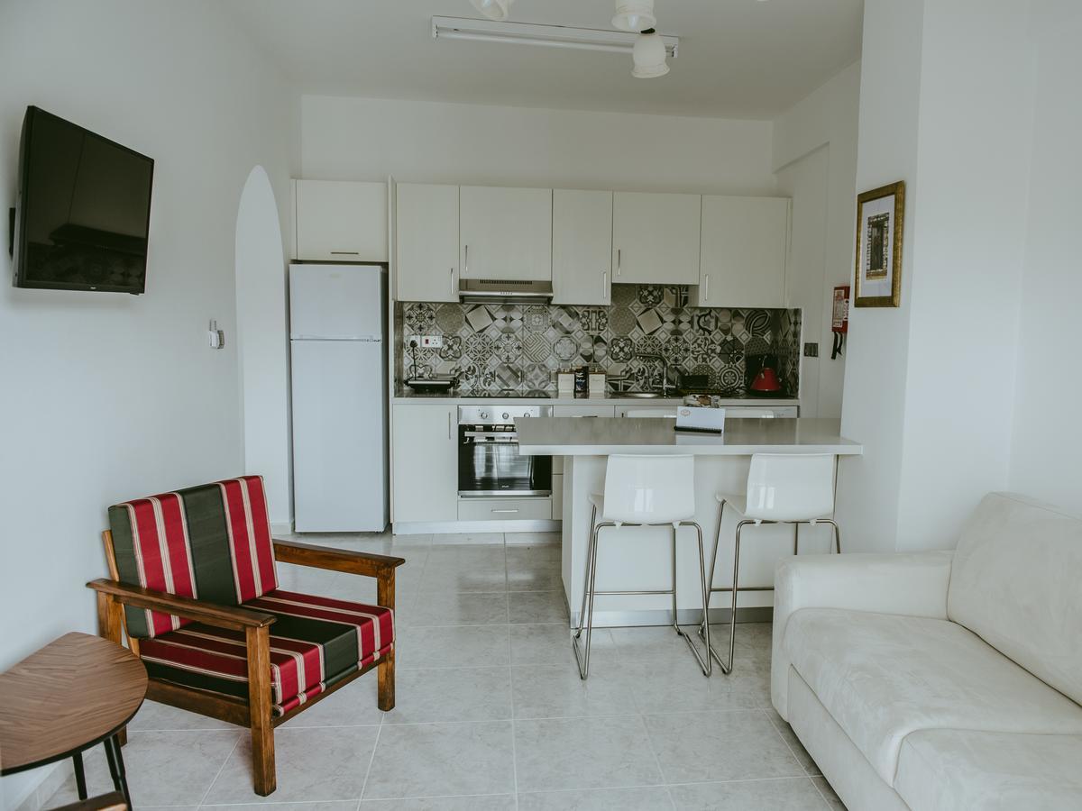 Panmari Apartment Paphos Exterior photo